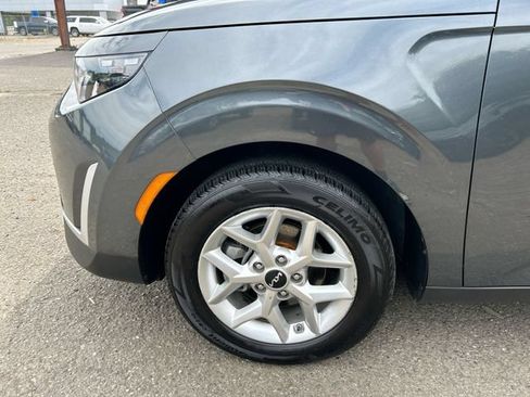 Used 2024 Kia Soul LX w/ Option Group 015 FWD image 29