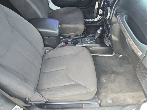 Used 2014 Jeep Wrangler Sport AWD/4WD image 10