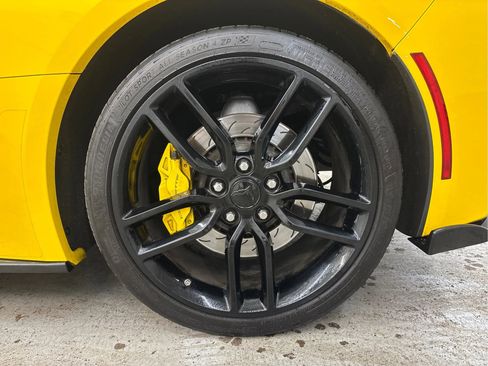 Used 2015 Chevrolet Corvette Stingray Coupe w/ 3LT Preferred Equipment Group RWD image 27