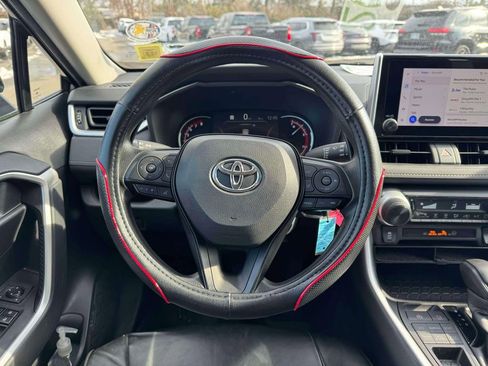 Used 2023 Toyota RAV4 LE image 18
