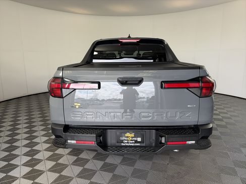 Used 2025 Hyundai Santa Cruz SEL AWD/4WD image 9