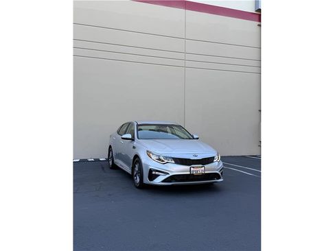 Used 2020 Kia Optima LX image 1