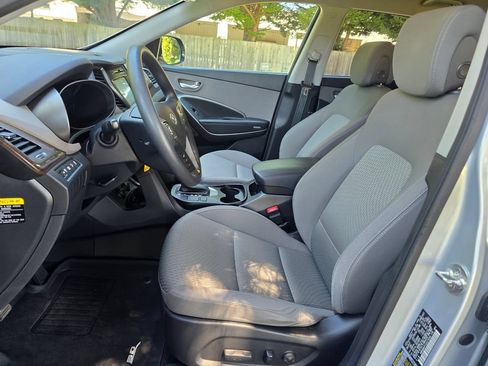 Used 2018 Hyundai Santa Fe SE FWD image 27
