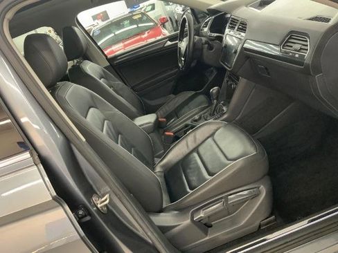 Used 2019 Volkswagen Tiguan SEL Premium AWD/4WD image 15