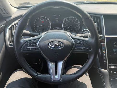 Used 2018 INFINITI Q50 Luxe w/ Essential Package (3.0T Luxe) AWD/4WD image 37