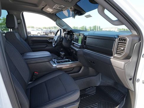 Used 2025 Chevrolet Silverado 1500 LT Trail Boss w/ Convenience Package II AWD/4WD image 22