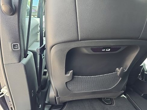 New 2025 Chrysler Pacifica Select image 23