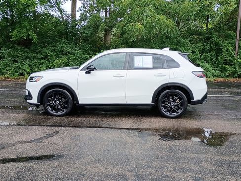 Used 2024 Honda HR-V Sport image 6