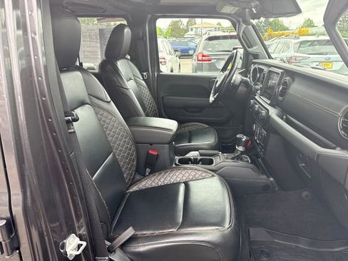 Used 2021 Jeep Wrangler Unlimited Sahara AWD/4WD image 17