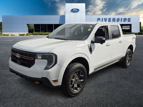 Certified 2025 Ford Maverick Tremor image 3