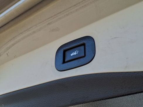 Used 2020 Nissan Rogue SV image 29