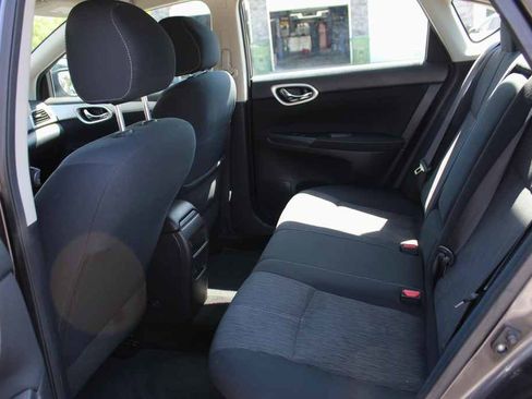 Used 2015 Nissan Sentra SV FWD image 25
