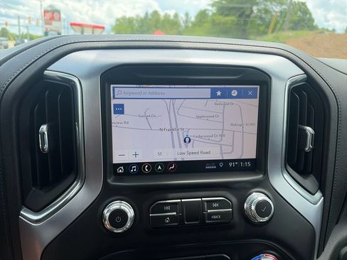 Used 2019 GMC Sierra 1500 SLT w/ SLT Premium Plus Package AWD/4WD image 20
