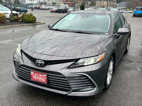 Certified 2023 Toyota Camry LE image 5