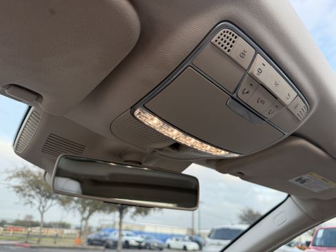 Used 2018 Mercedes-Benz S 450 Sedan image 32