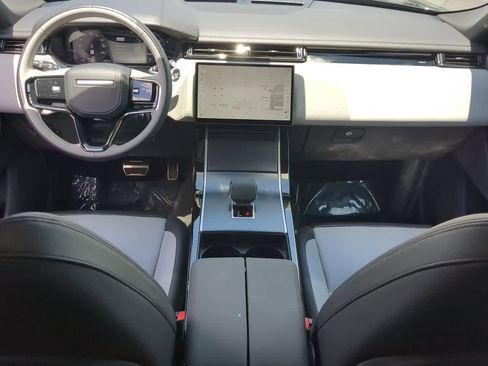 Certified 2026 Land Rover Range Rover Velar Dynamic SE AWD/4WD image 15