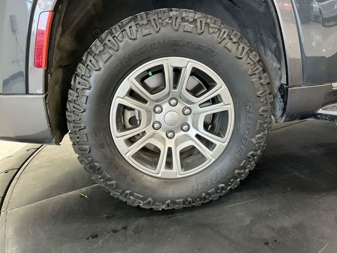 Used 2022 Jeep Wagoneer Series I image 10