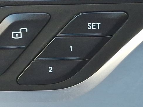 Used 2024 BMW X3 xDrive30i w/ Premium Package w/ZPA image 29