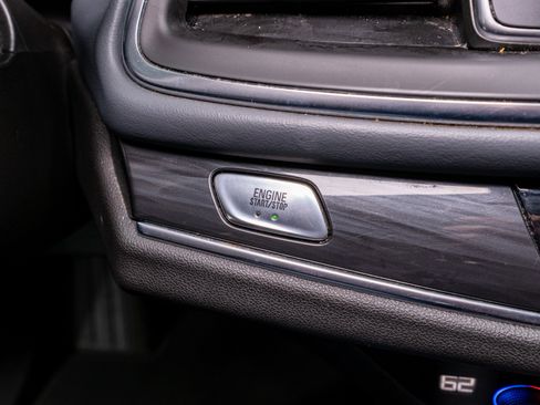 Used 2020 Buick Enclave Essence w/ Sound and Sites Package image 29