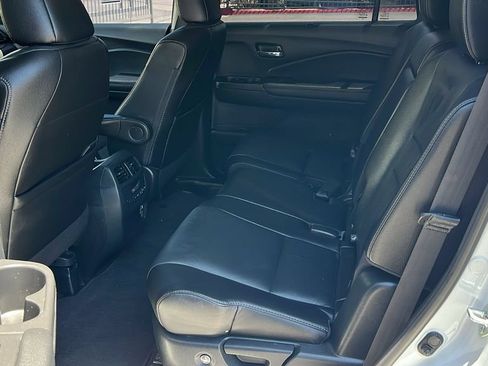 Used 2022 Honda Pilot Special Edition image 11