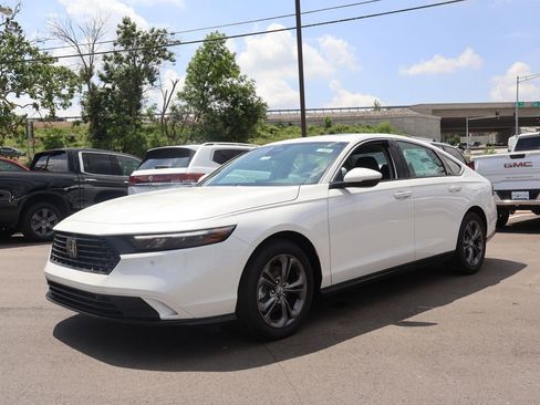 New 2026 Honda Accord EX-L image 3