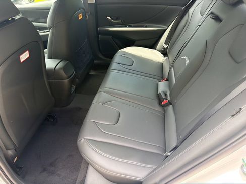 New 2026 Hyundai Elantra Limited FWD image 19
