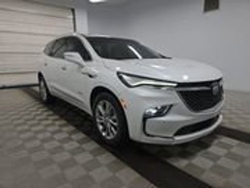 Used 2023 Buick Enclave Avenir w/ Avenir Technology Package AWD/4WD image 2