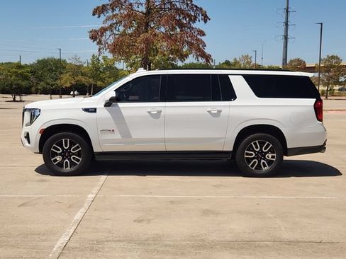 Used 2022 GMC Yukon XL AT4 AWD/4WD image 4