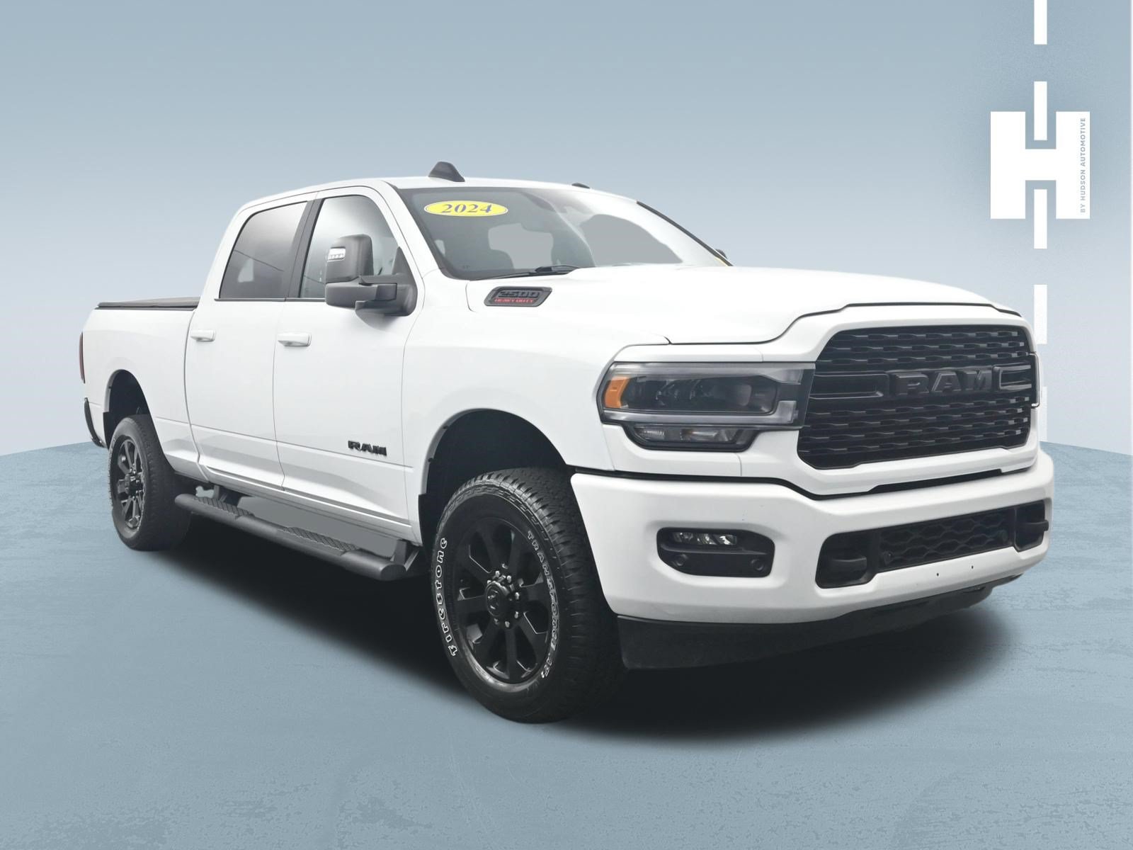 Used 2024 RAM 2500 Big Horn w/ Night Edition AWD/4WD image 3
