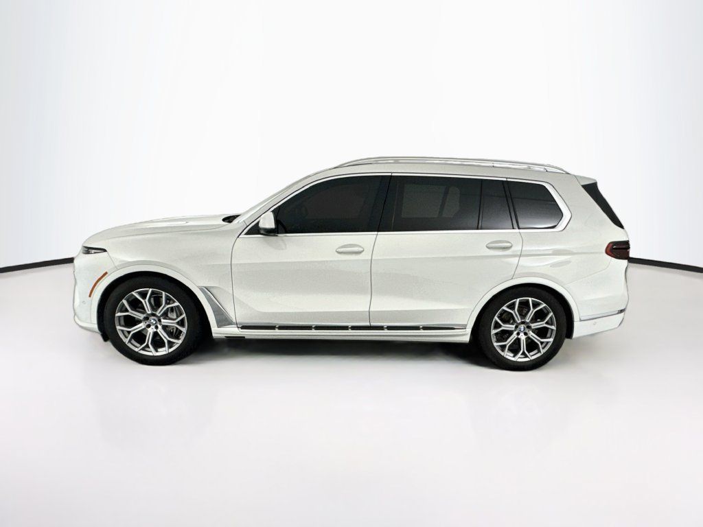 Used 2024 BMW X7 xDrive40i AWD/4WD image 8