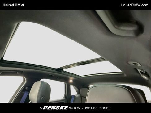 Used 2023 Porsche Macan S AWD/4WD image 12