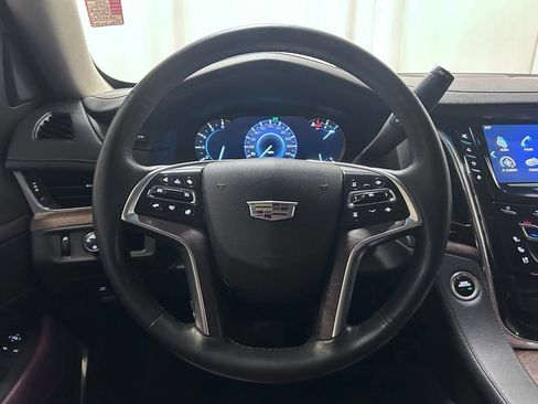 Used 2016 Cadillac Escalade Premium RWD image 10