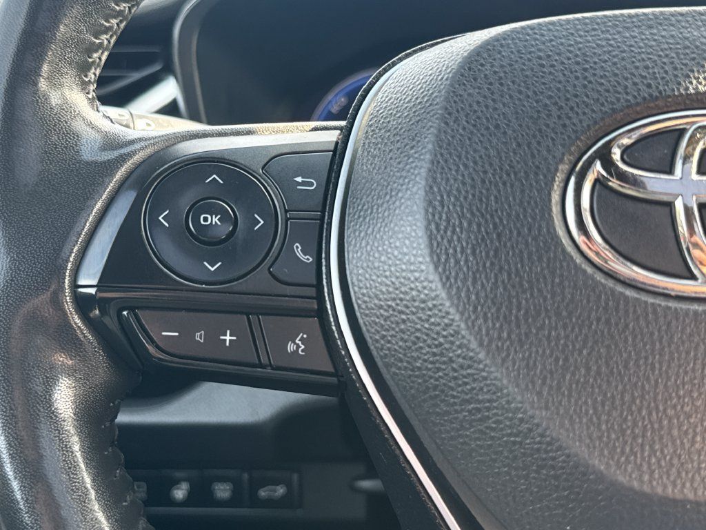 Used 2023 Toyota RAV4 XSE AWD/4WD image 18