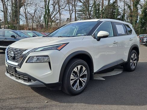 Certified 2023 Nissan Rogue SV image 3