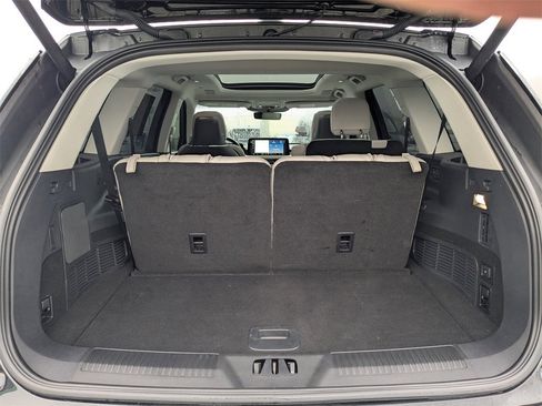 Used 2025 Lincoln Aviator Reserve w/ Equipment Group 201A image 12