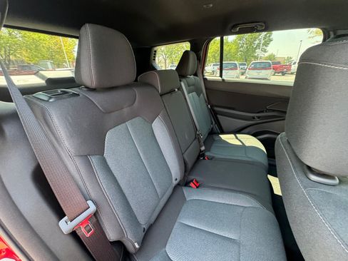 New 2026 Jeep Cherokee Laredo AWD/4WD image 17