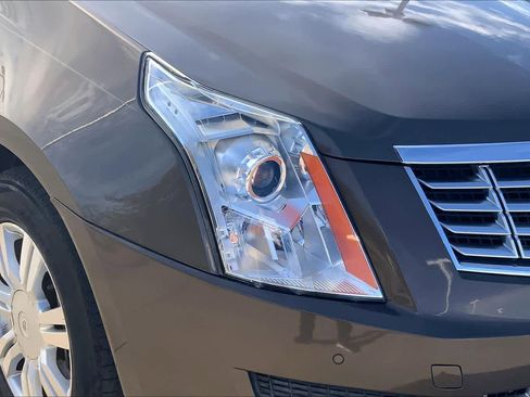 Used 2015 Cadillac SRX Luxury w/ Driver Awareness Package image 26