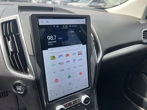 Used 2022 Ford Edge Titanium w/ Class II Trailer Tow Package image 14