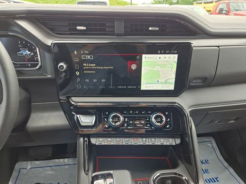 Used 2025 GMC Sierra 1500 AT4X AWD/4WD image 23