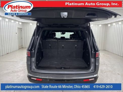 Used 2022 Jeep Wagoneer Series III image 31