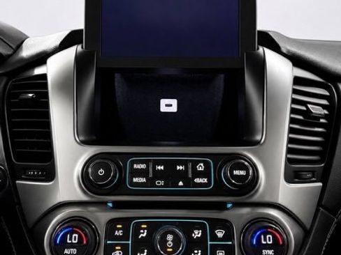Used 2015 Chevrolet Tahoe LTZ AWD/4WD image 29