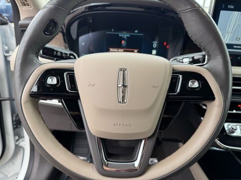 Used 2023 Lincoln Corsair Reserve w/ Equipment Group 201A image 27