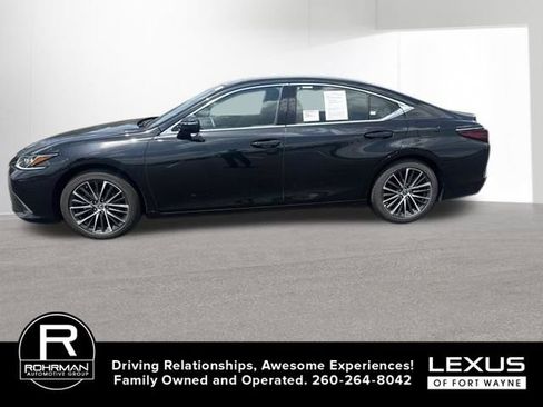 Used 2025 Lexus ES 350 w/ Premium Package FWD image 9