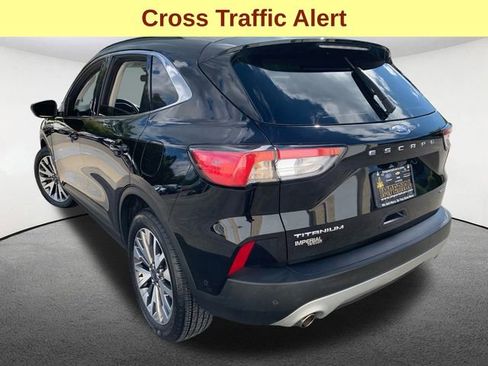 Used 2021 Ford Escape Titanium image 10