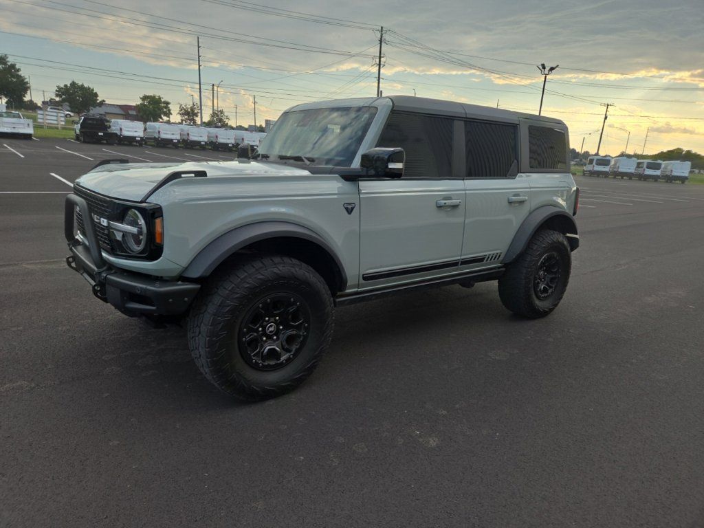 Used 2021 Ford Bronco First Edition AWD/4WD image 3