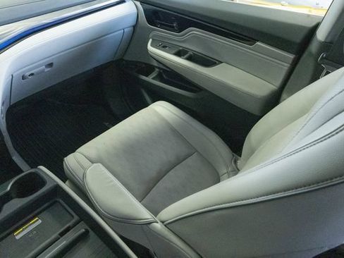 Used 2024 Honda Odyssey Elite image 23