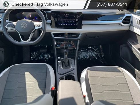New 2026 Volkswagen Taos SE FWD image 27