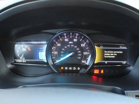 Used 2018 Ford Explorer XLT w/ Equipment Group 202A image 24