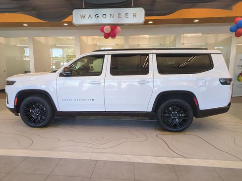New 2026 Jeep Grand Wagoneer L Limited AWD/4WD image 8