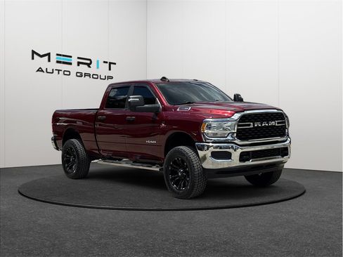 Used 2023 RAM 2500 Big Horn AWD/4WD image 1